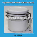 Blanco utensilios de cocina cerámica sello pote